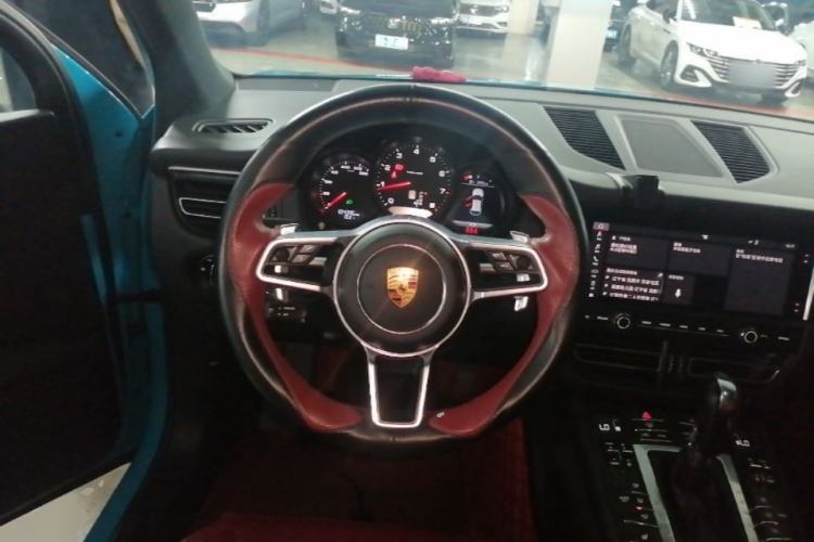 Used Porsche Macan 2018 Macan 2.0T Steering Wheel