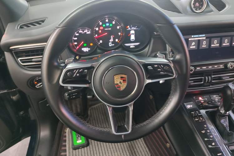 Used Porsche Macan 2018 Macan 2.0T Steering Wheel