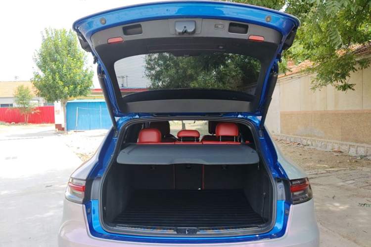 Used Porsche Macan 2018 Macan 2.0T Trunk