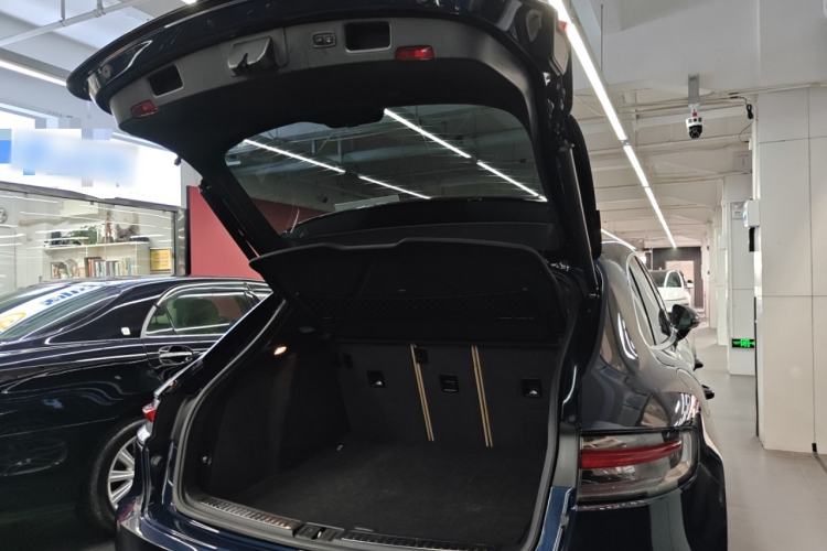 Used Porsche Macan 2018 Macan 2.0T Trunk