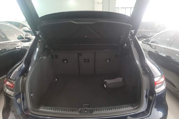 Used Porsche Macan 2018 Macan 2.0T Trunk