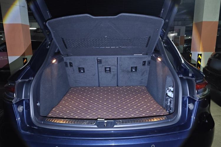Used Porsche Macan 2018 Macan 2.0T Trunk