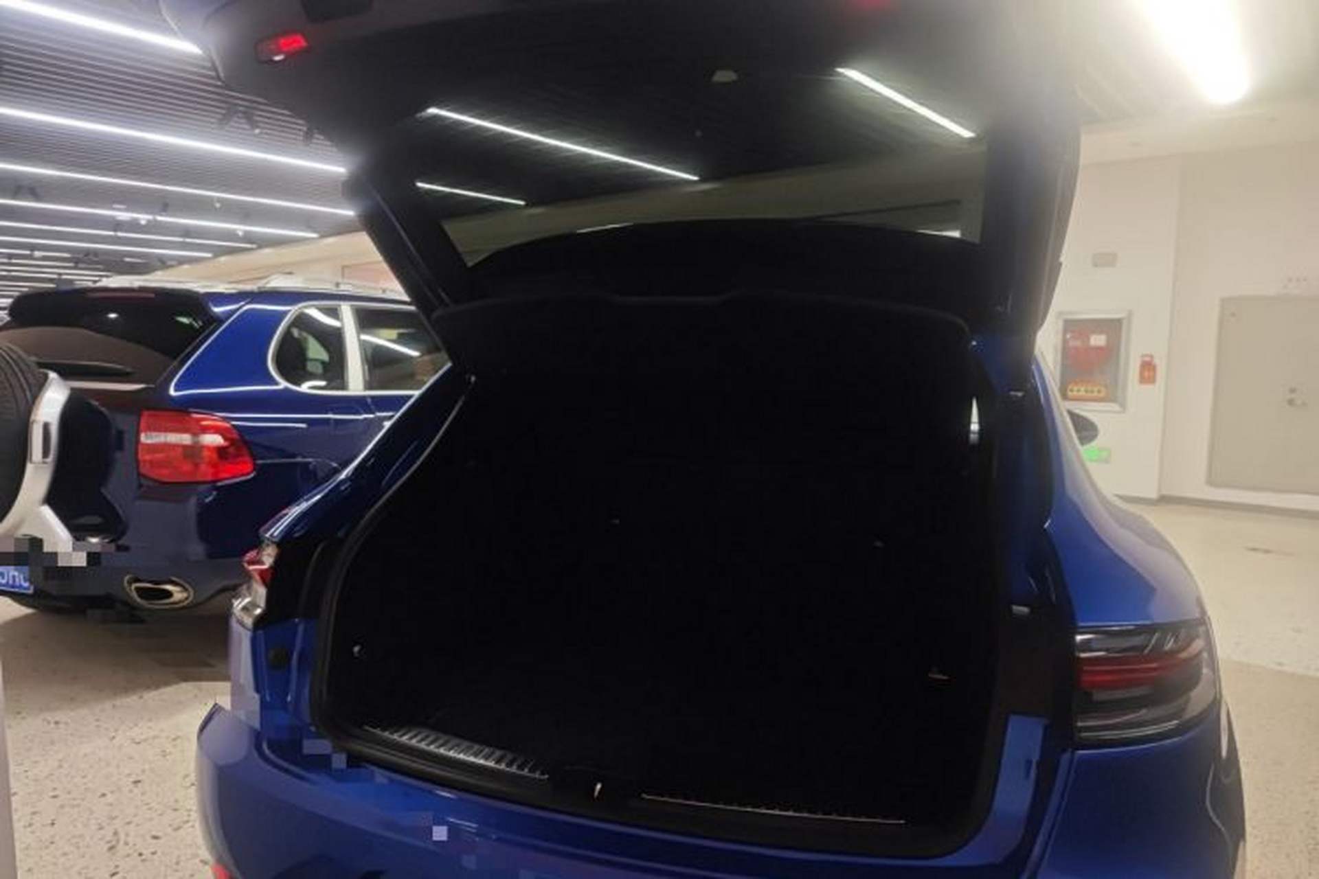 Used Porsche Macan 2018 Macan 2.0T Trunk
