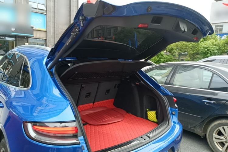 Used Porsche Macan 2018 Macan 2.0T Trunk