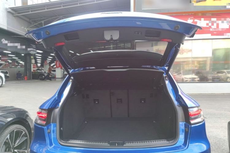 Used Porsche Macan 2018 Macan 2.0T Trunk