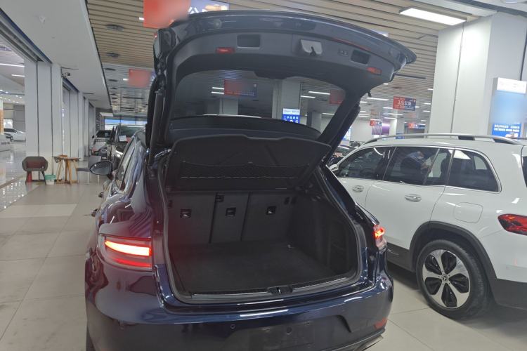 Used Porsche Macan 2018 Macan 2.0T Trunk
