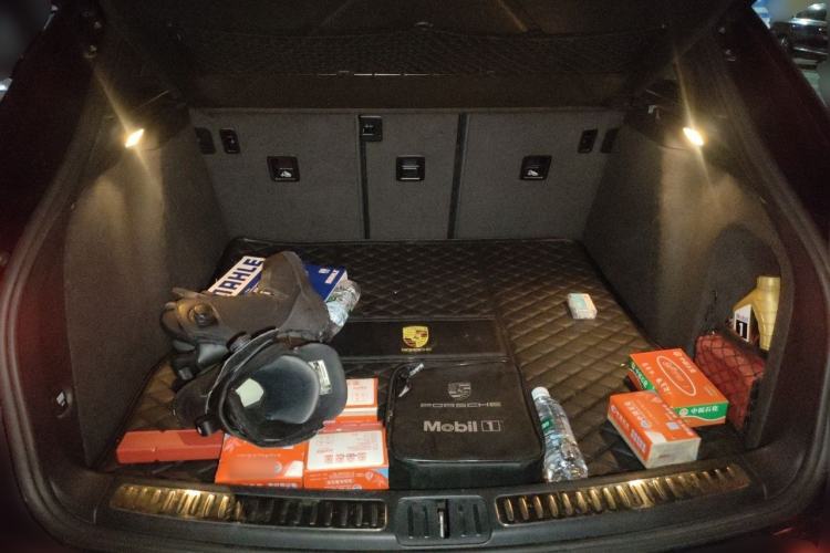 Used Porsche Macan 2018 Macan 2.0T Trunk