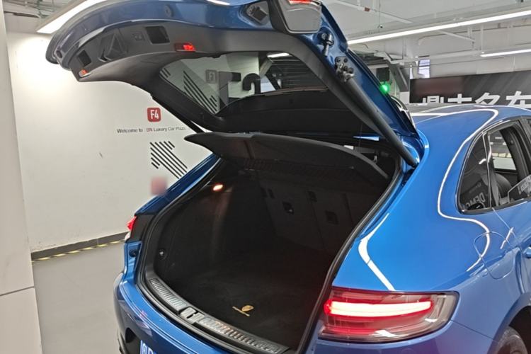 Used Porsche Macan 2018 Macan 2.0T Trunk