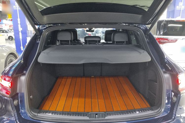 Used Porsche Macan 2018 Macan 2.0T Trunk