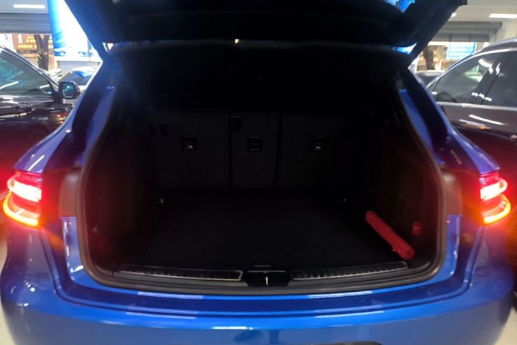 Used Porsche Macan 2018 Macan 2.0T Trunk
