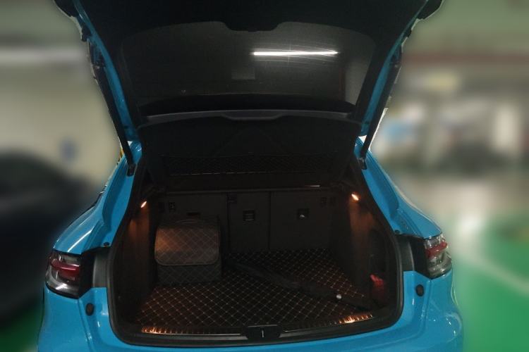 Used Porsche Macan 2018 Macan 2.0T Trunk