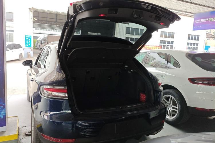Used Porsche Macan 2018 Macan 2.0T Trunk