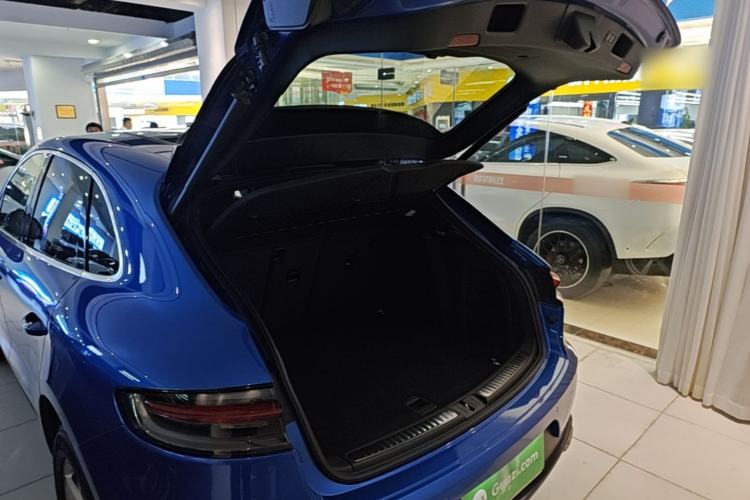 Used Porsche Macan 2018 Macan 2.0T Trunk