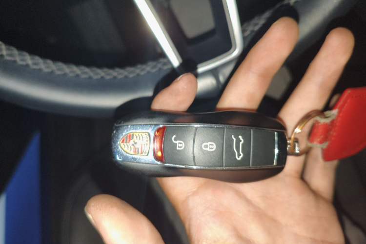 Used Porsche Macan 2018 Macan 2.0T Vehicle Key