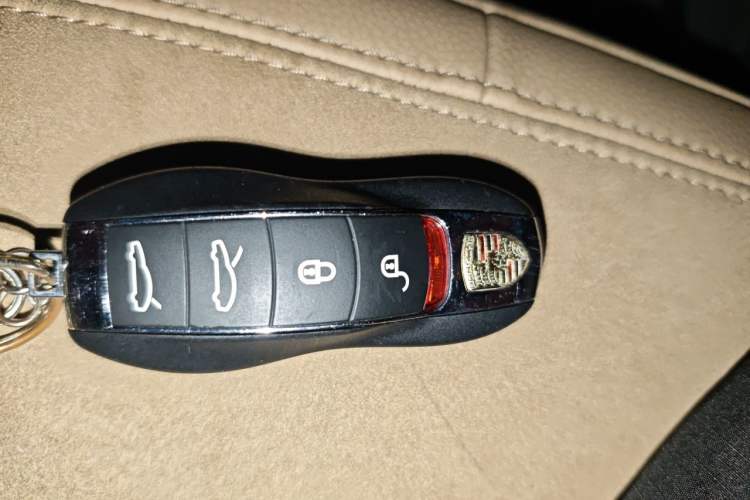 Used Porsche Macan 2018 Macan 2.0T Vehicle Key