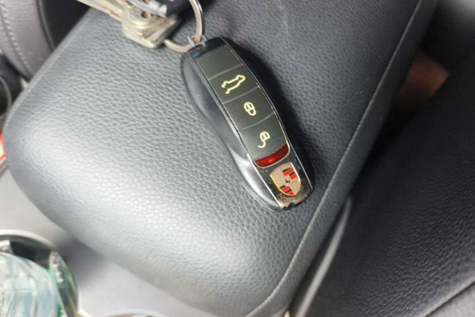 Used Porsche Macan 2018 Macan 2.0T Vehicle Key