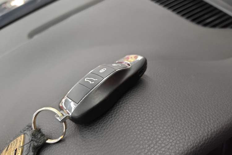 Used Porsche Macan 2018 Macan 2.0T Vehicle Key