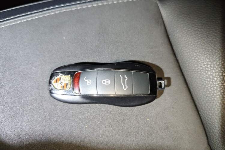 Used Porsche Macan 2018 Macan 2.0T Vehicle Key