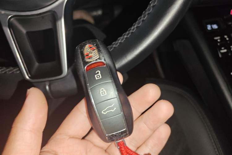 Used Porsche Macan 2018 Macan 2.0T Vehicle Key