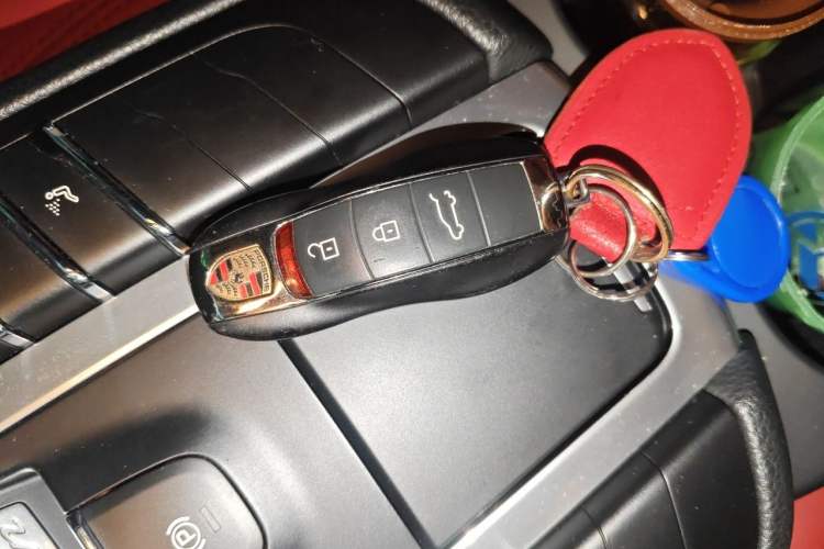 Used Porsche Macan 2018 Macan 2.0T Vehicle Key