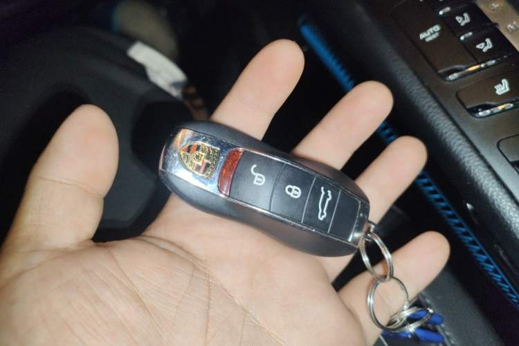 Used Porsche Macan 2018 Macan 2.0T Vehicle Key
