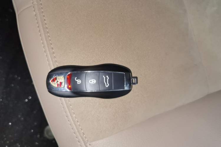 Used Porsche Macan 2018 Macan 2.0T Vehicle Key