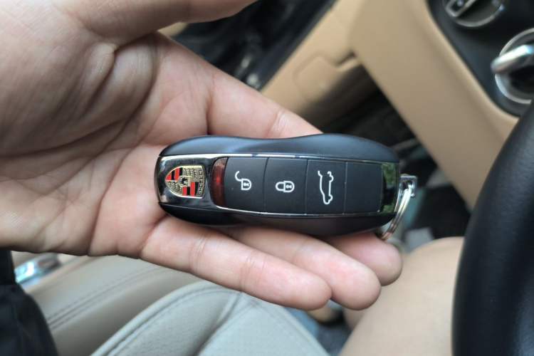 Used Porsche Macan 2018 Macan 2.0T Vehicle Key