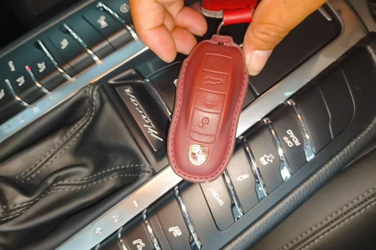 Used Porsche Macan 2018 Macan 2.0T Vehicle Key