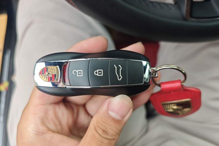 Used Porsche Macan 2018 Macan 2.0T Vehicle Key