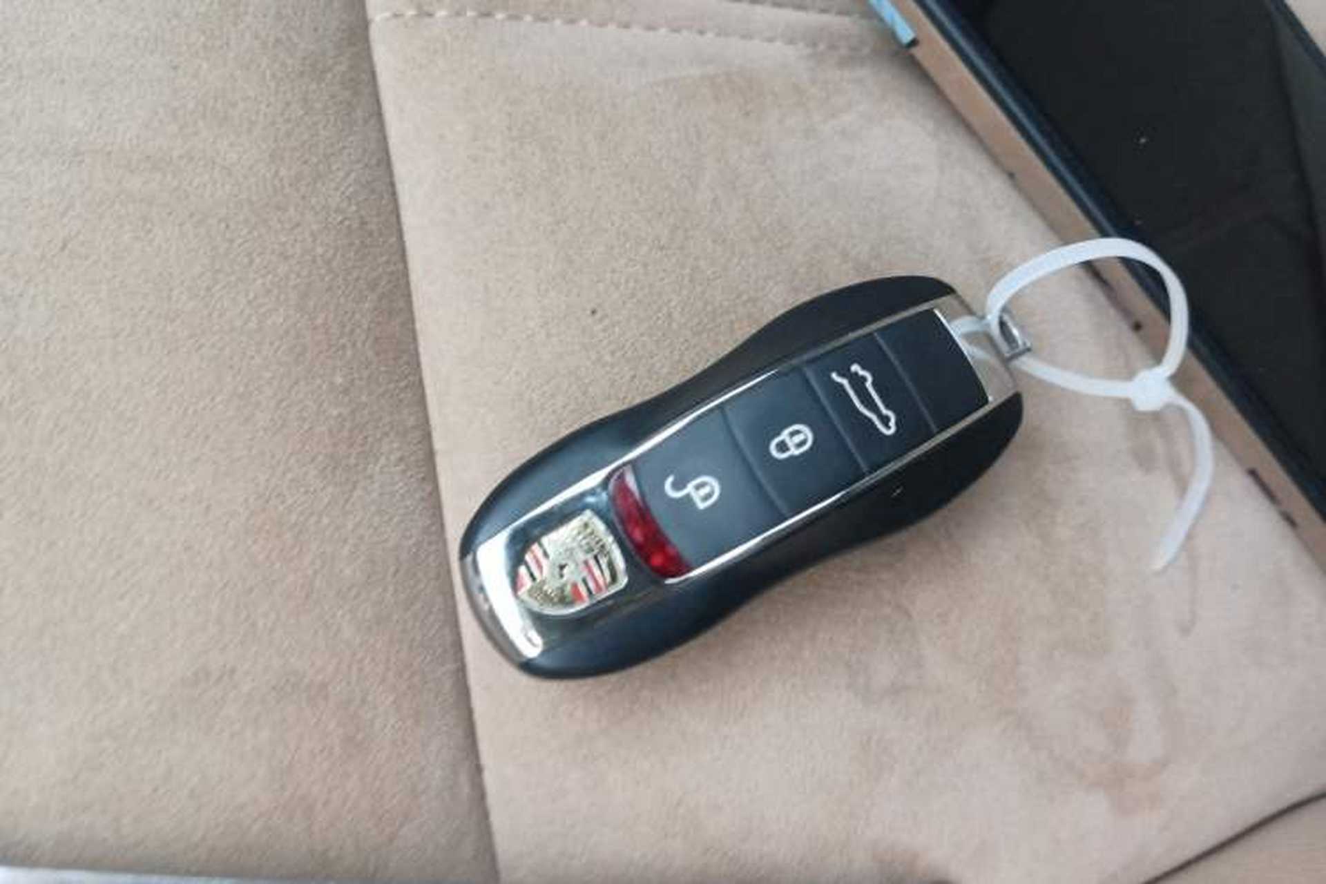 Used Porsche Macan 2018 Macan 2.0T Vehicle Key