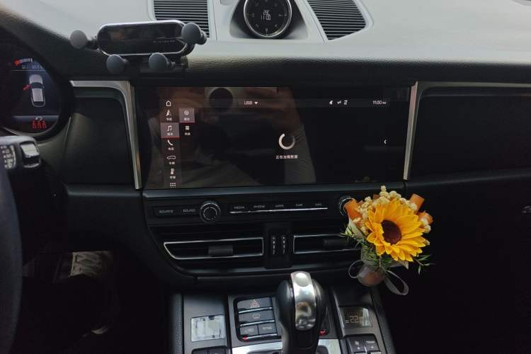 Used Porsche Macan 2018 Macan 2.0T Audio And AC Panel