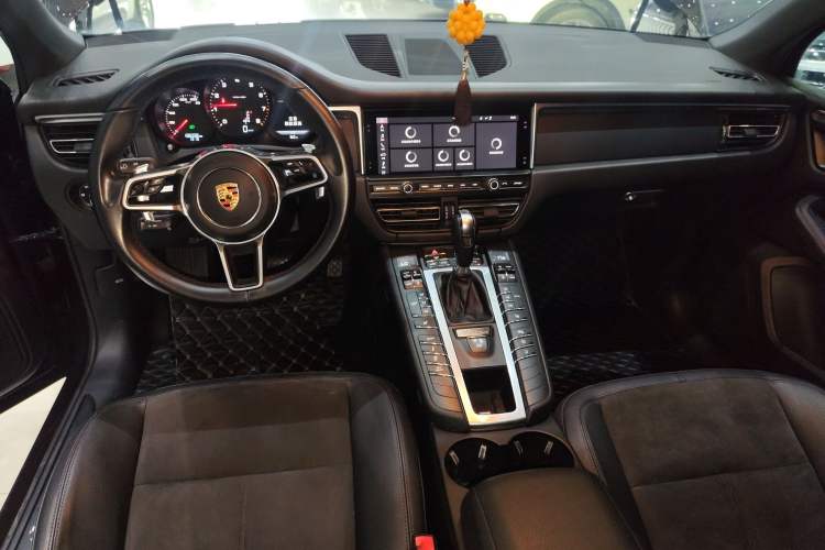 Used Porsche Macan 2018 Macan 2.0T Audio And AC Panel
