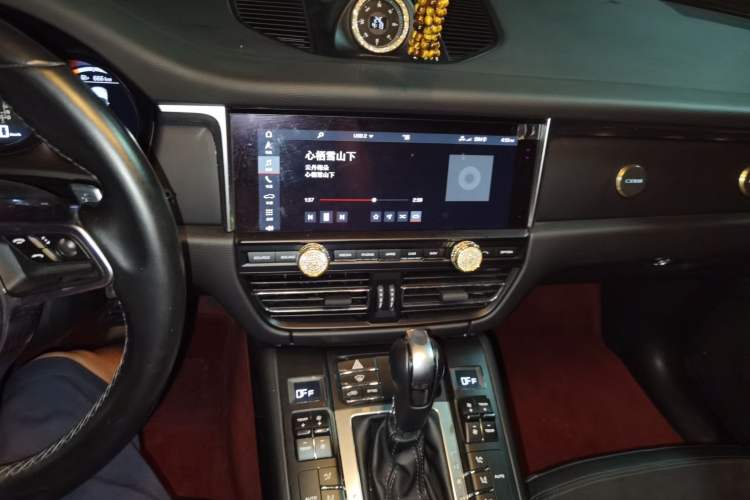 Used Porsche Macan 2018 Macan 2.0T Audio And AC Panel