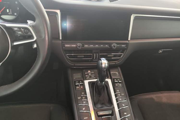 Used Porsche Macan 2018 Macan 2.0T Audio And AC Panel