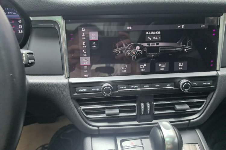Used Porsche Macan 2018 Macan 2.0T Audio And AC Panel