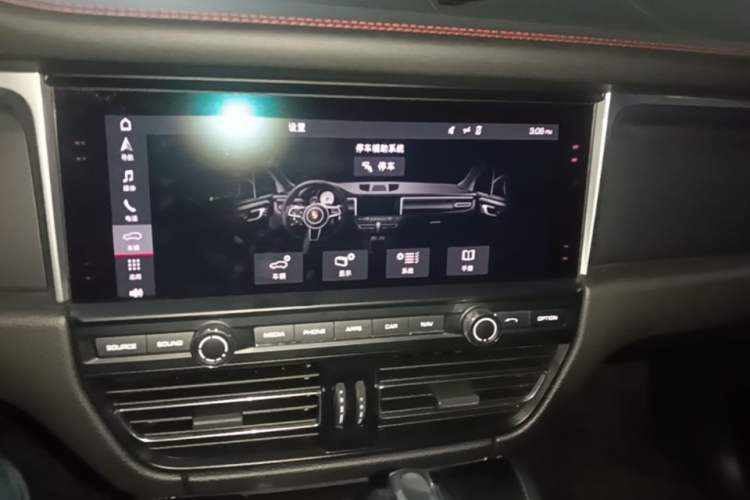Used Porsche Macan 2018 Macan 2.0T Audio And AC Panel