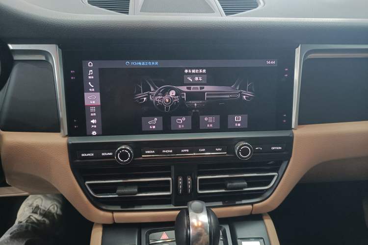 Used Porsche Macan 2018 Macan 2.0T Audio And AC Panel