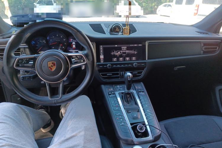 Used Porsche Macan 2018 Macan 2.0T Center Console