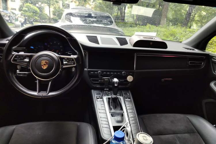 Used Porsche Macan 2018 Macan 2.0T Center Console