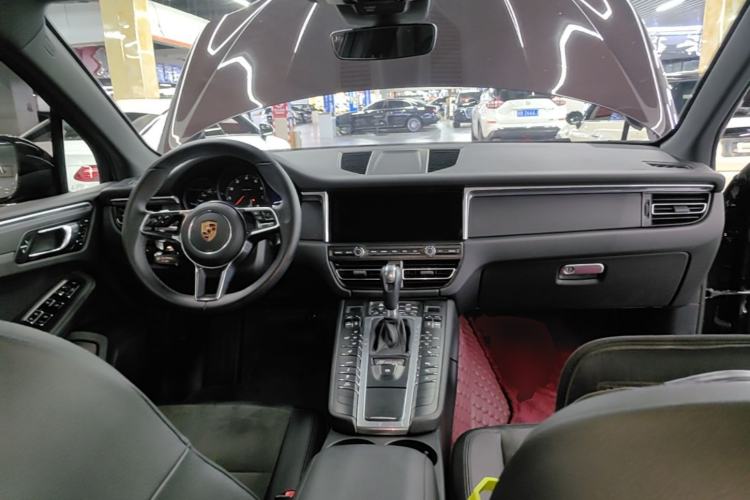 Used Porsche Macan 2018 Macan 2.0T Center Console
