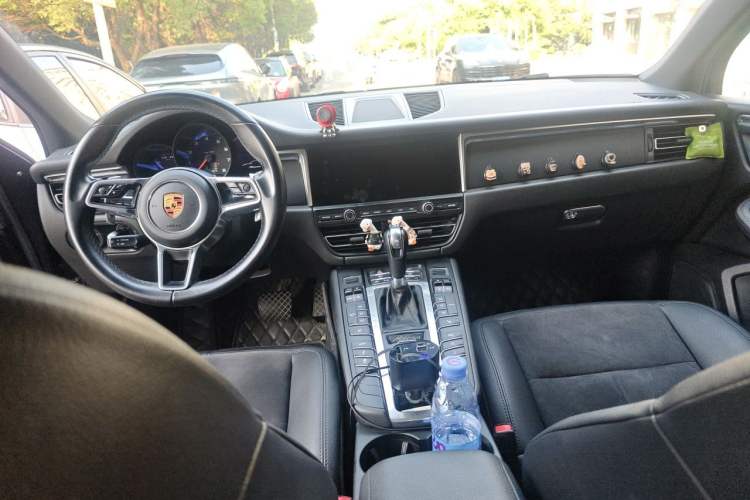 Used Porsche Macan 2018 Macan 2.0T Center Console