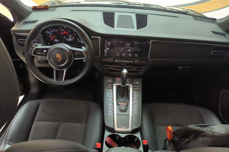 Used Porsche Macan 2018 Macan 2.0T Center Console