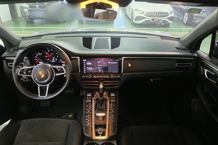 Used Porsche Macan 2018 Macan 2.0T Center Console