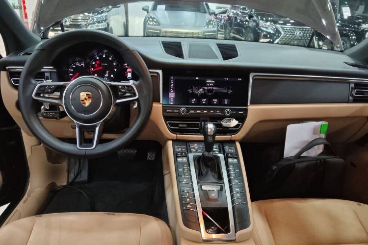Used Porsche Macan 2018 Macan 2.0T Center Console