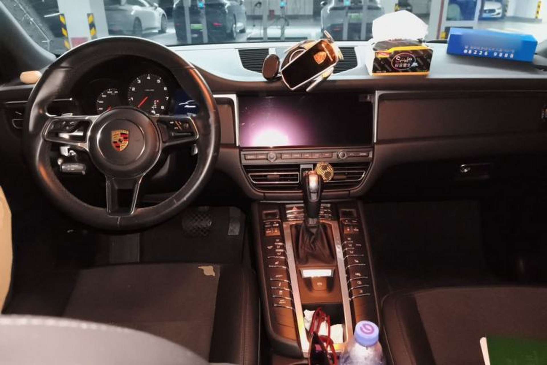 Used Porsche Macan 2018 Macan 2.0T Center Console