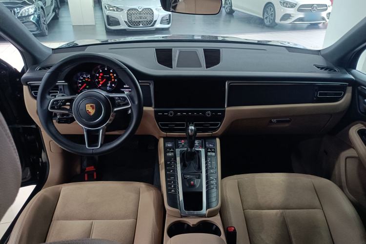 Used Porsche Macan 2018 Macan 2.0T Center Console
