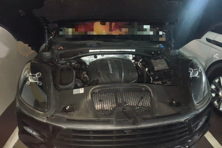 Used Porsche Macan 2018 Macan 2.0T Engine Bay