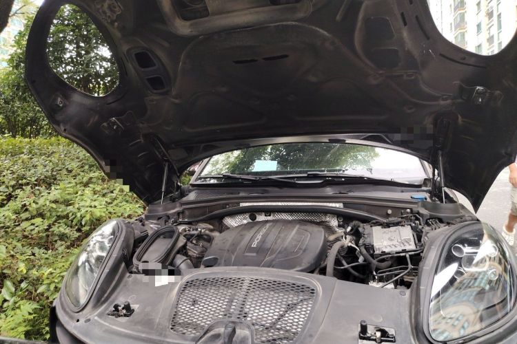 Used Porsche Macan 2018 Macan 2.0T Engine Bay