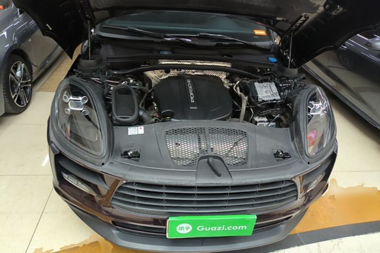 Used Porsche Macan 2018 Macan 2.0T Engine Bay
