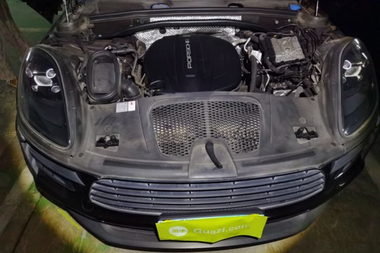 Used Porsche Macan 2018 Macan 2.0T Engine Bay